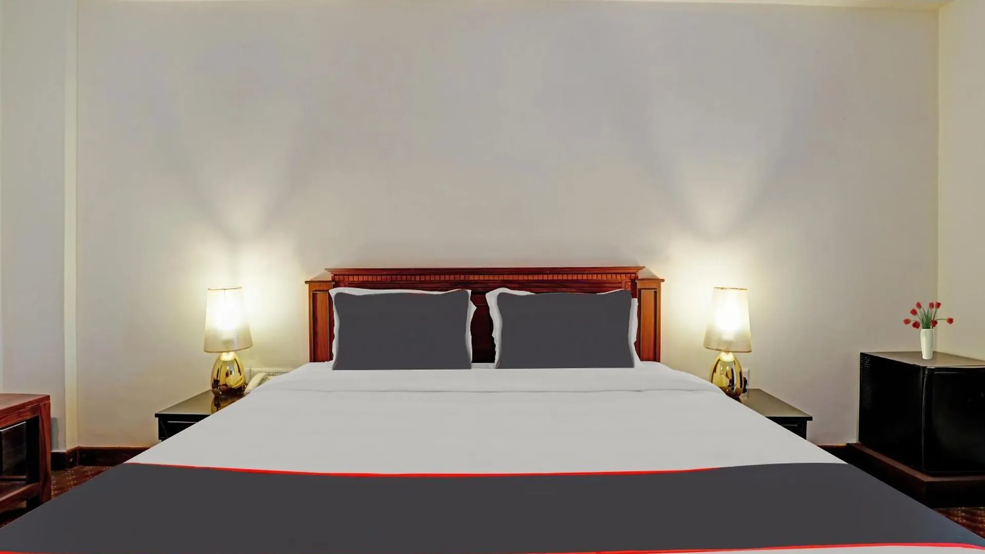 Collection O Narendra Regency Hotel Punalur 4*,