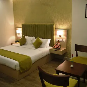 Raj Riveria Hotel