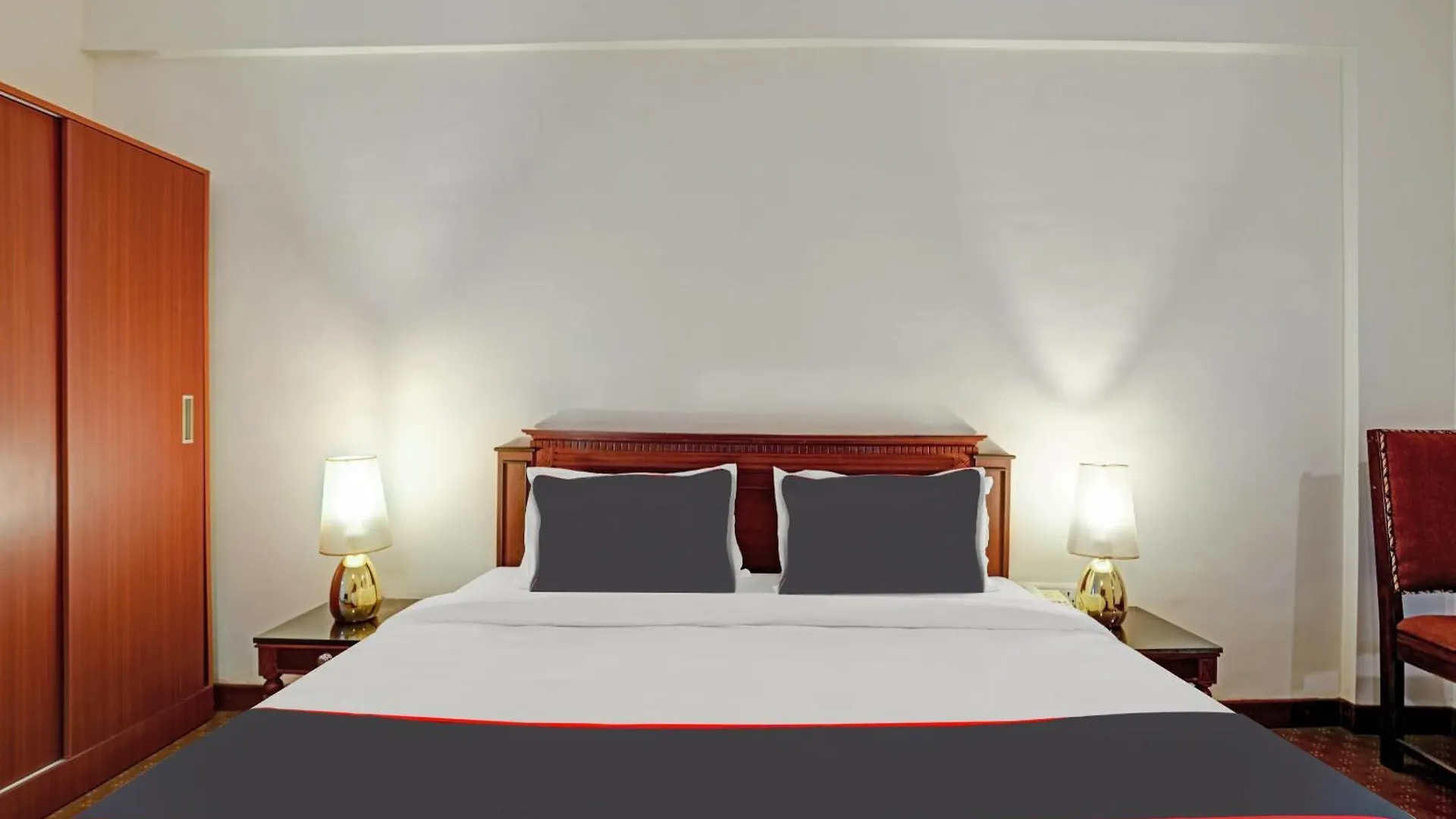 Collection O Narendra Regency Hotel Punalur